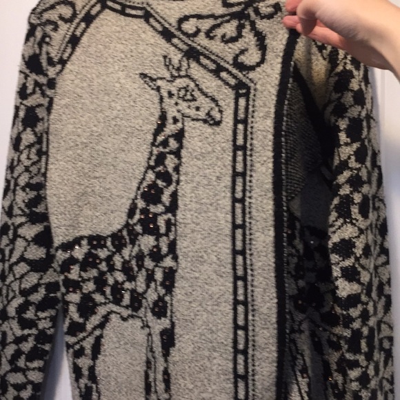 Giraffe sweater Size M - Picture 4 of 8